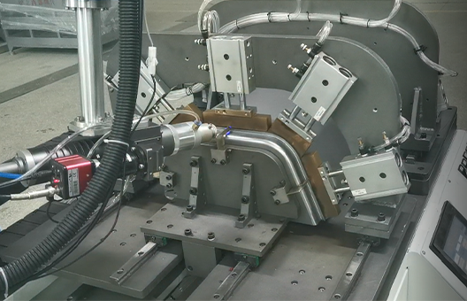 激光焊接機(jī)器人