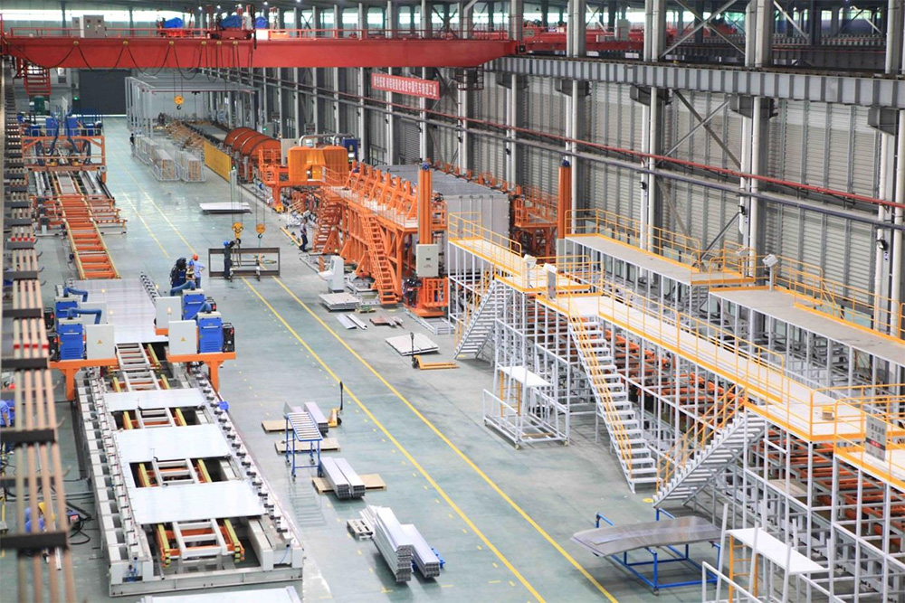 1616725372543856.jpg 1000鋁合金車廂生產(chǎn)線案例現(xiàn)場(chǎng)1.jpg